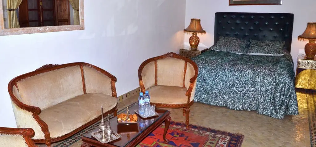 Riad_meyssanne_suite_roqaya_bandeau-1024x476