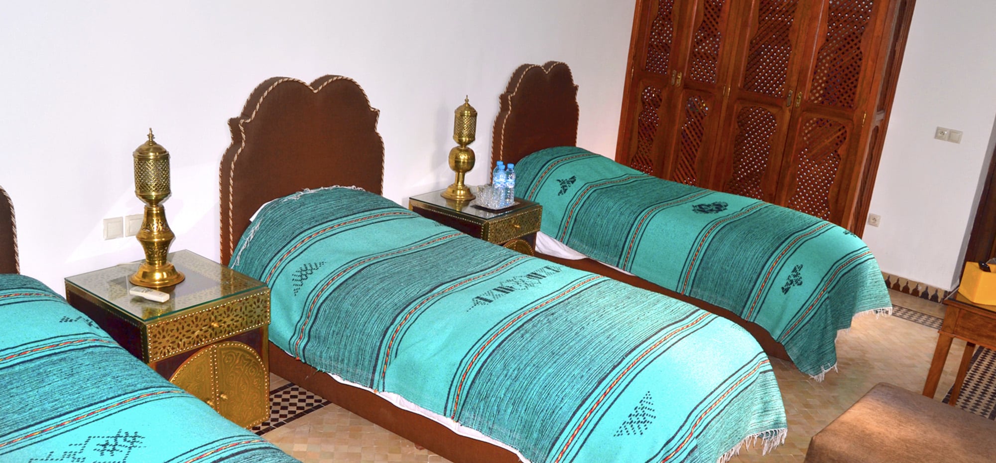 Riad_meyssanne_chambre_taous_bandeau